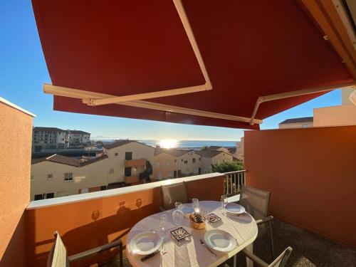 Appartement T2 avec terrasse et parking à 50m de la plage - FR-1-413-257