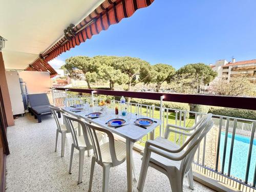 Appartement 3 pièces à Fréjus avec piscine partagée, près du centre - FR-1-226A-205