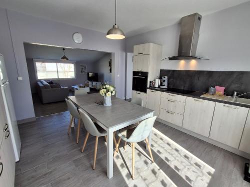 Maison plain-pied Châtelaillon-Plage à 500m de l'océan pour 6 pers, jardin, barbecue - FR-1-706-37