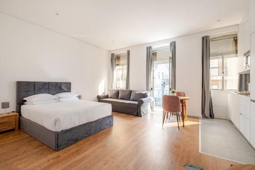 2-Studio House Steps from Best Attractions of Porto