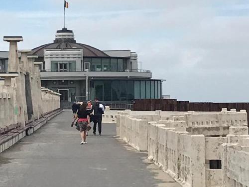 Φωτογραφία από το άλμπουμ του Ruim appartement centrum Knokke Heist en zeezicht σε Knokke-Heist