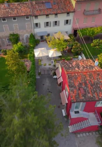 Το κτήριο όπου στεγάζεται  το bed & breakfast