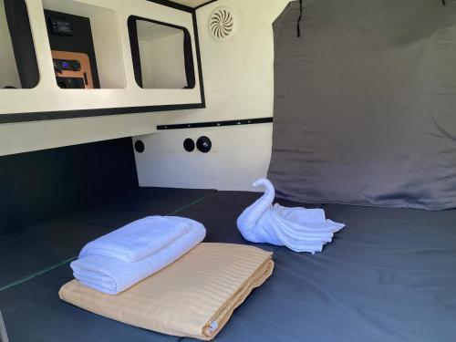 Postel nebo postele na pokoji v ubytování Caravansarai campsite Кемпинг Караван-сарай