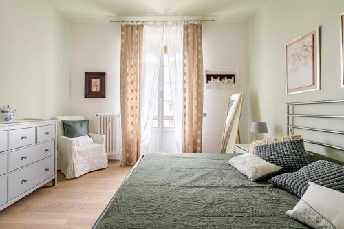 Rooms with a view and a glass of wine!