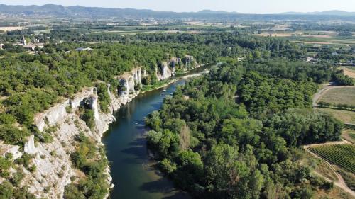 Φυσικό τοπίο κοντά σε αυτή η παραθεριστική κατοικία