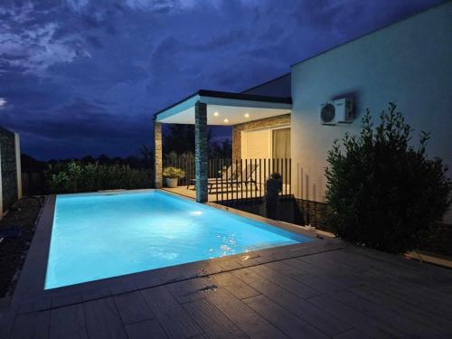 NEW! Villa With Heated Pool in Umag