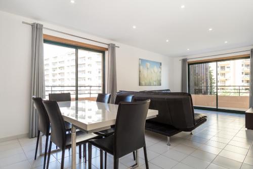 Paradise Beach Apartments with Pool SE