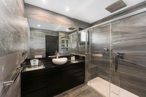 Un baño de Casa Lúa Blanka