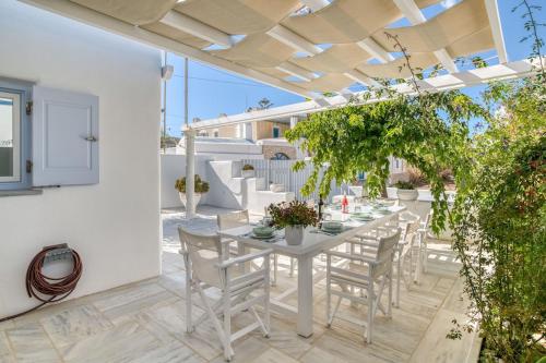 Balkón nebo terasa v ubytování Villa Zeos - Cycladic house close to the beach