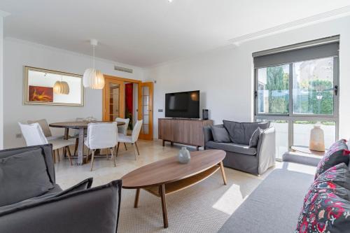 Casa Acosta - Stylish 2BR, Pool & Paddle Tennis in Los Flamingos