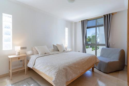 Casa Acosta - Stylish 2BR, Pool & Paddle Tennis in Los Flamingos