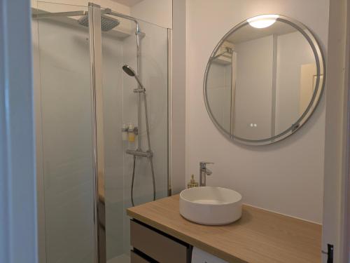 Ένα μπάνιο στο Studios Blésois - Parking & Linge inclus