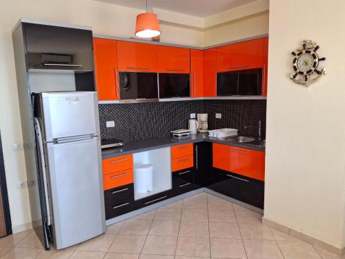 Kitchen o kitchenette sa Beach Front
