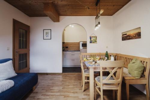 Χώρος καθιστικού στο Töllhof Apartments and Farm