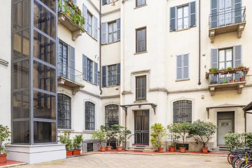 Eaylife - Milano - Corso Italia 68P4 - Navigli