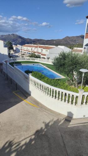 Maison dans Résidence piscine