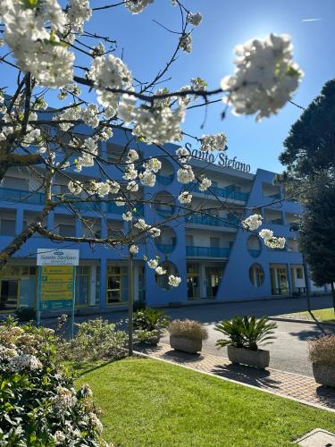 Κήπος έξω από το Hotel Santo Stefano