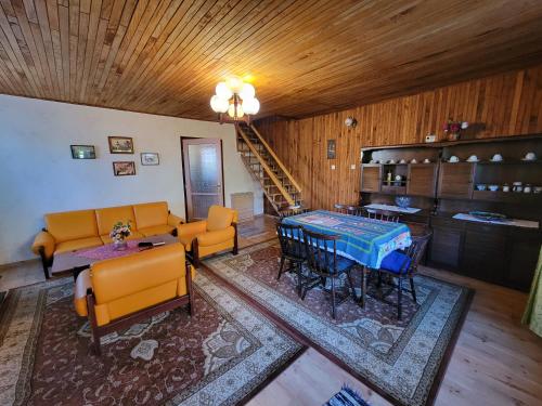 Posedenie v ubytovaní Al Do Apartman