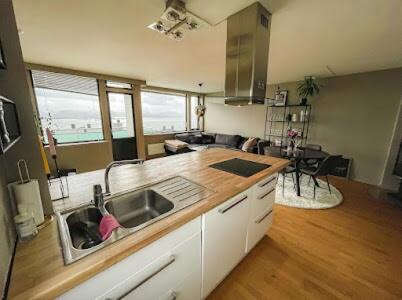 Billede fra billedgalleriet på Lovely apartment in a central location! i Molde