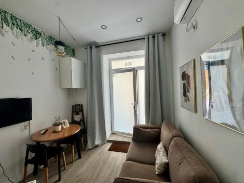 AR Madrid centro Lavapiés con Patio Privado Cultura, Gastronomía, buena comunicación