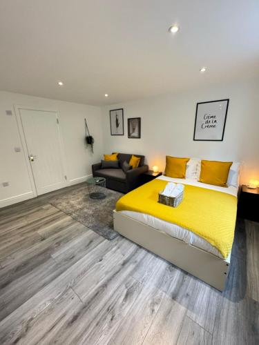 Gallery image of Stratford Park Inn in London
