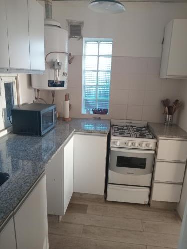 Köök või kööginurk majutusasutuses Casa amplia, cómoda y familiar