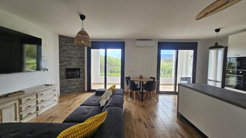 Μια τηλεόραση ή/και κέντρο ψυχαγωγίας στο Homestay