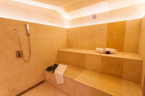 Kylpyhuone majoituspaikassa Movich Buro 26