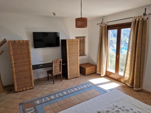 Μια τηλεόραση ή/και κέντρο ψυχαγωγίας στο HOLIDAY double