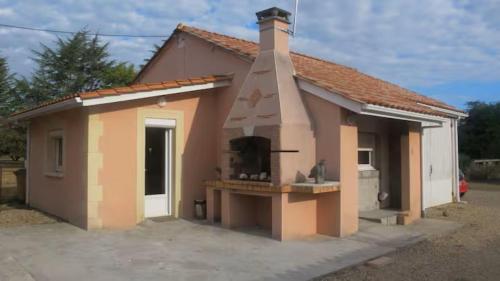 Photo de la galerie de l'établissement Studio climatisé accès rivière prox St Emilion, à Saint-Seurin-sur-lʼIsle