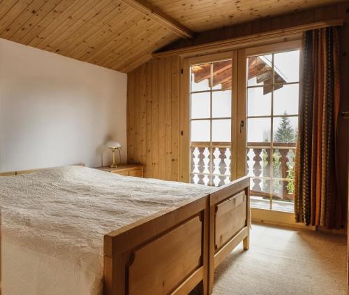 Postel nebo postele na pokoji v ubytování Haus 2 - Gemütliches 5 Zimmer Haus in ruhiger Wohngegend mit Garten