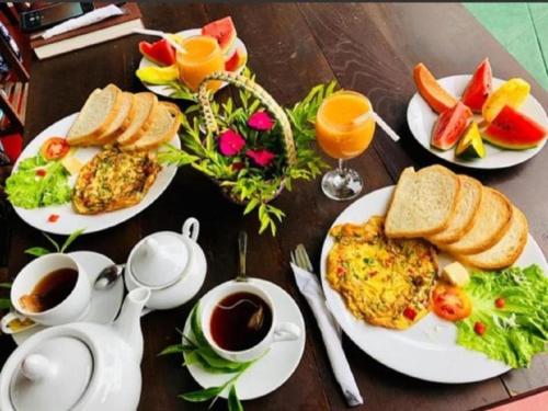 Jídlo v hostelu nebo okolí