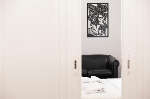 FilOikos Rare 5BR Suite 7mins to Syntagma Sleeps up to 10