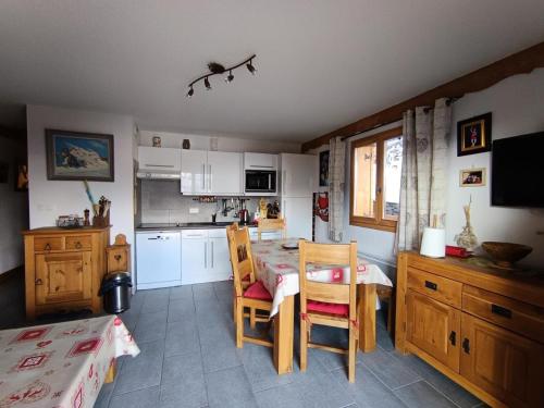 Chalet Du Bois De Suffin N 10 - Superbe appartement, tout confort, 6 personnes, grande terrasse, jardinet, plein sud MAE-8254