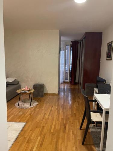 Χώρος καθιστικού στο Oaza