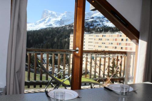 Photo de la galerie de l'établissement Les Chalets De Superd Eglantier - 2 Pièces pour 6 Personnes MAE-7914, à Saint-Étienne-en-Dévoluy