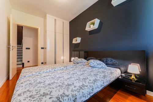 Flex SelfCheckIns 147 - Zagreb - Bedroom - Garage - Loggia