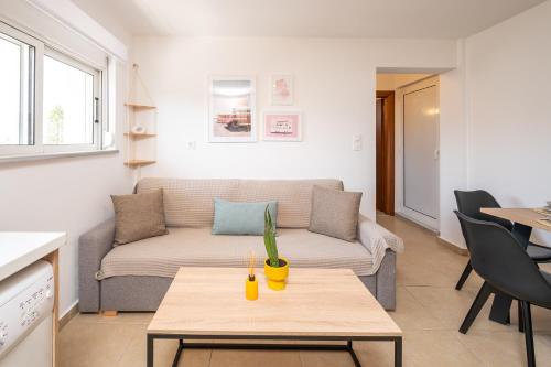 Aeolos Loft - 3 min Walk to Beach & Town