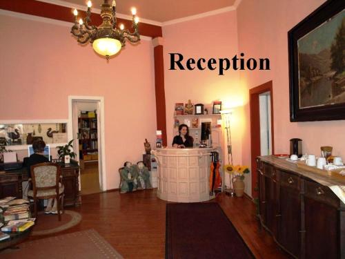 Pension Tal Studios