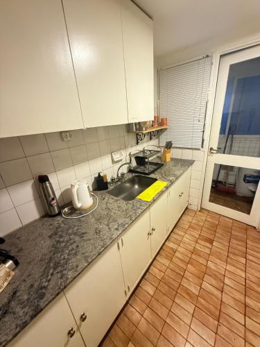 Una cocina o zona de cocina en Departamento céntrico Mendoza