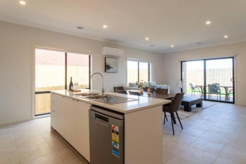 Gallery image of Everhome Clyde Home in Clyde
