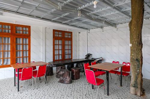 Φωτογραφία από το άλμπουμ του RedDoorz at Timuran Prawirotaman σε Timuran