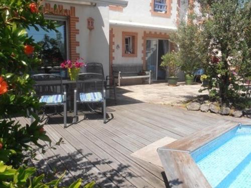 Photo de la galerie de l'établissement La Guérinière Villa avec Piscine Privée, 8 Pers - FR-1-823-144, à La Guérinière