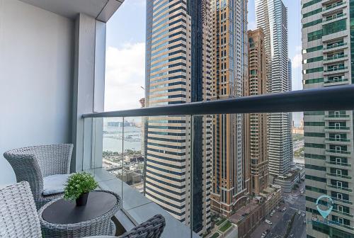 1BR Modern, Stylish l Mins to Beach l Dubai Marina