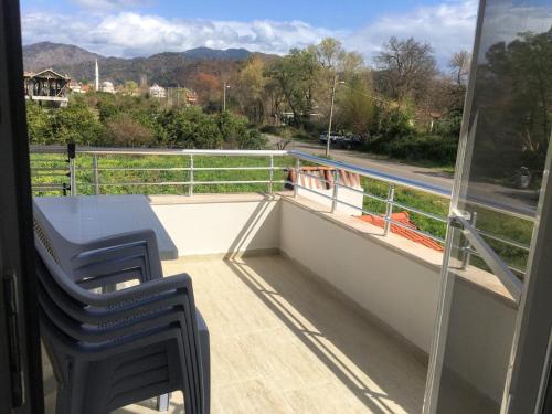 Ein allgemeiner Bergblick oder ein Berglick von der Ferienwohnung aus
