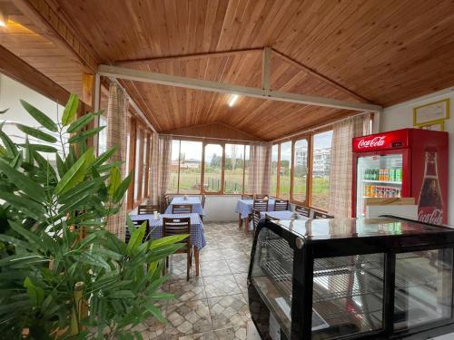 Ein Sitzbereich in der Unterkunft Dalaman Pansiyon & Family rooms