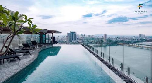 Πισίνα στο ή κοντά στο The Filmore Luxury Apartment