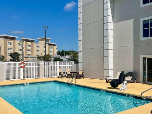 Πισίνα στο ή κοντά στο Quality Inn & Suites West Monroe