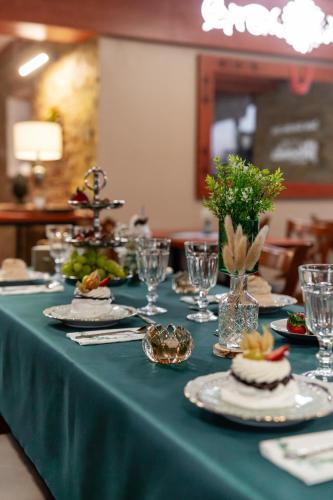 Еда / где поесть недалеко от курортного отеля