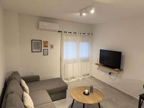 Μια τηλεόραση ή/και κέντρο ψυχαγωγίας στο Kallia apartment